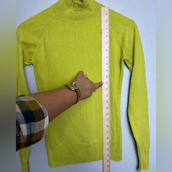 L.A.M.B. Silk Cashmere Blend Turtleneck Sweater Size M - Picture 9 of 11